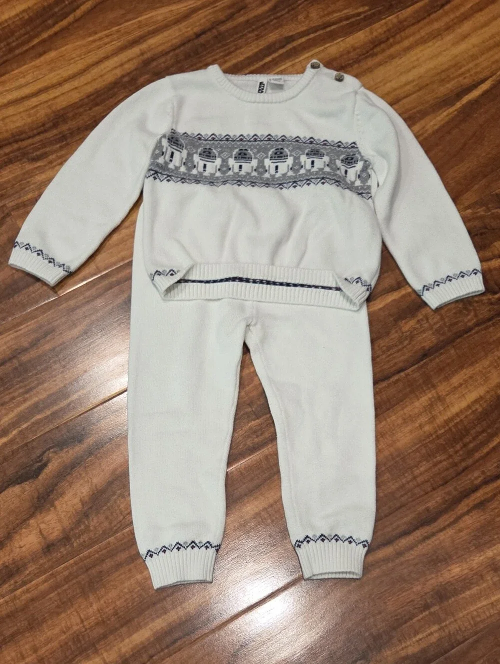 Janie and Jack x Disney EUC 18-24 Months Star Wars Sweater and Pants Set